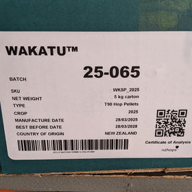 Wakatu product label with batch number 25-065 and various product details.